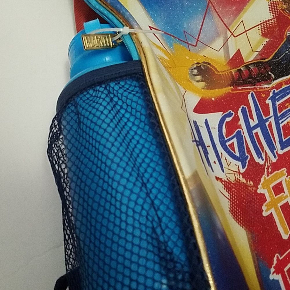 Captain Marvel Backpack - Picture 5 of 16